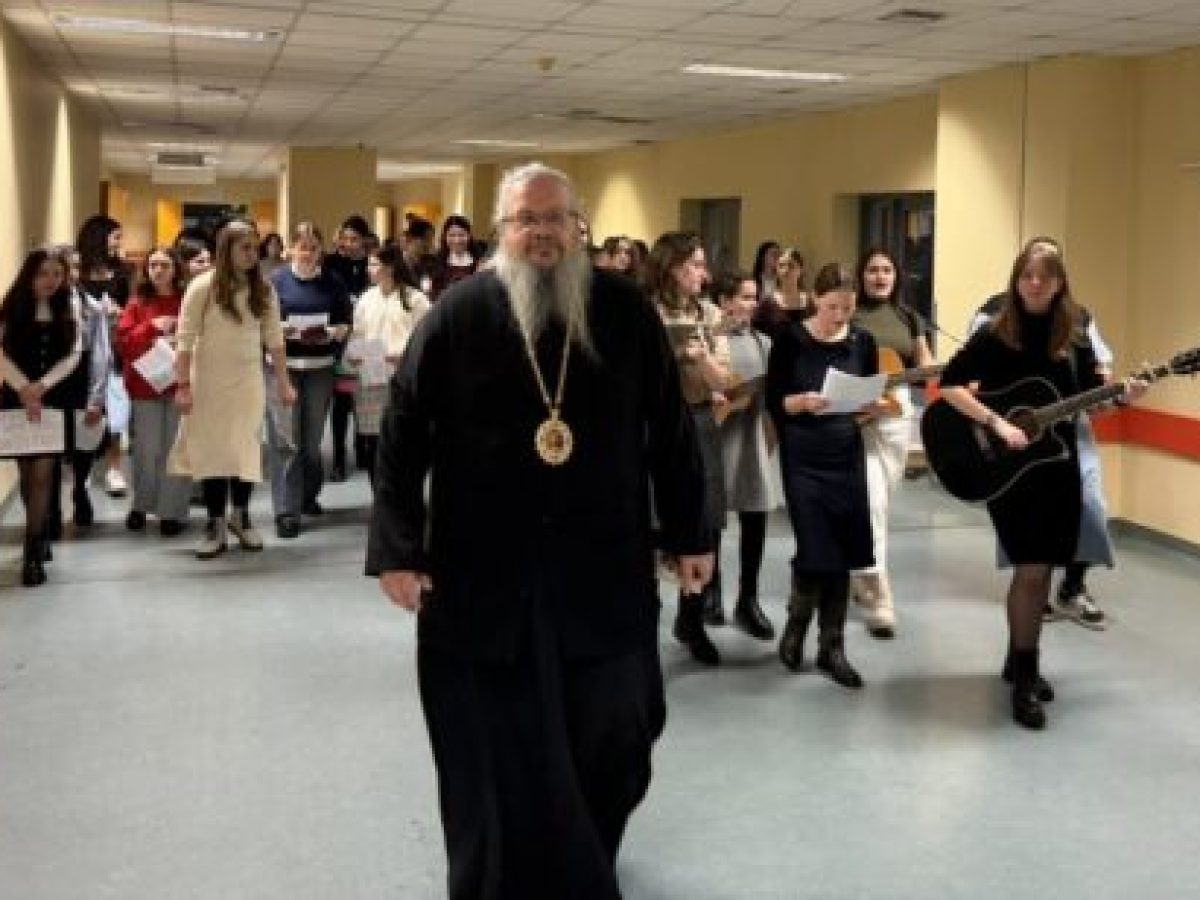 Κάλαντα στους ασθενείς του Πανεπιστημιακού Γενικού Νοσοκομείου Λάρισας.