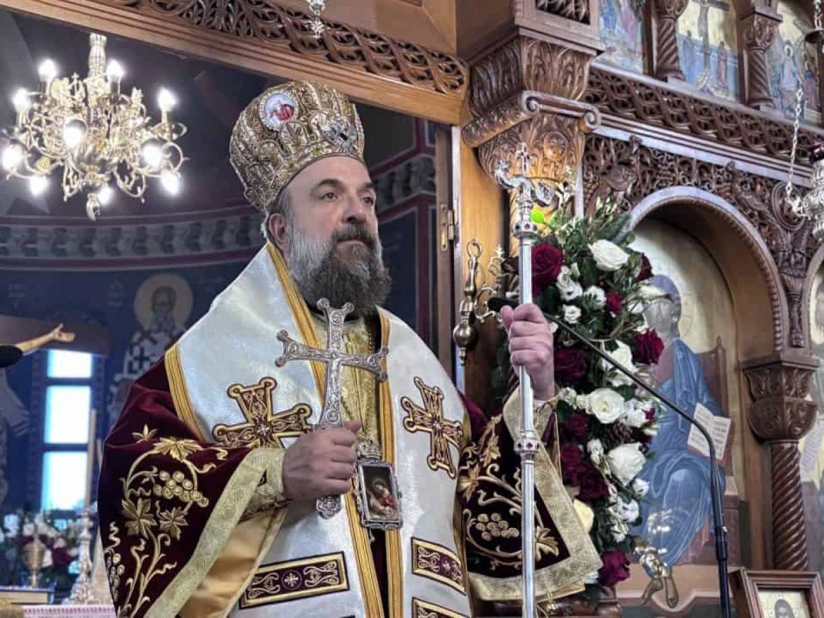 Θήρας Αμφιλόχιος: «Να αφεθούμε πλήρως και αδιακρίτως στην αγάπη και το έλεος του Γεννηθέντος Παιδίου»