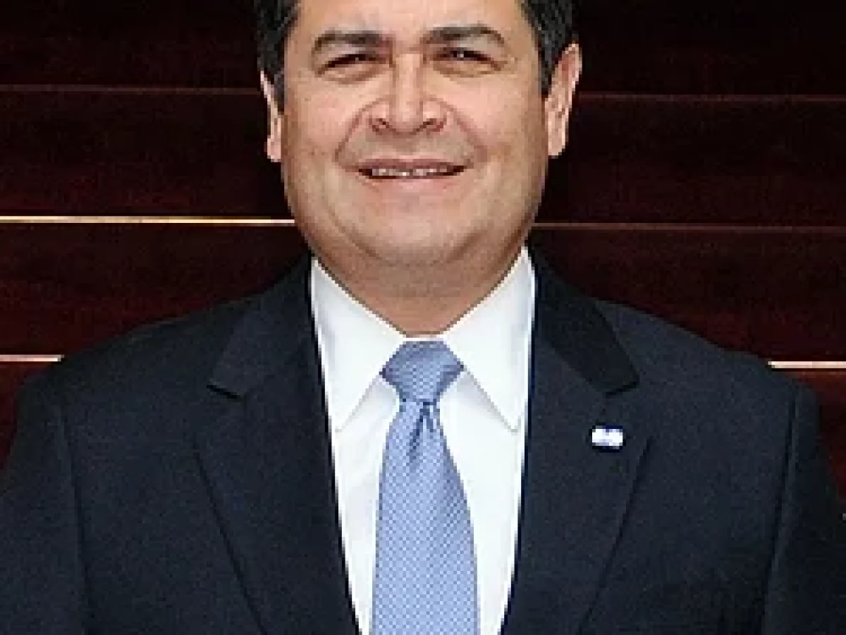 Ο Τραμπ απελευθέρωσε με προεδρική χάρη καταδικασμένο ναρκέμπορο!