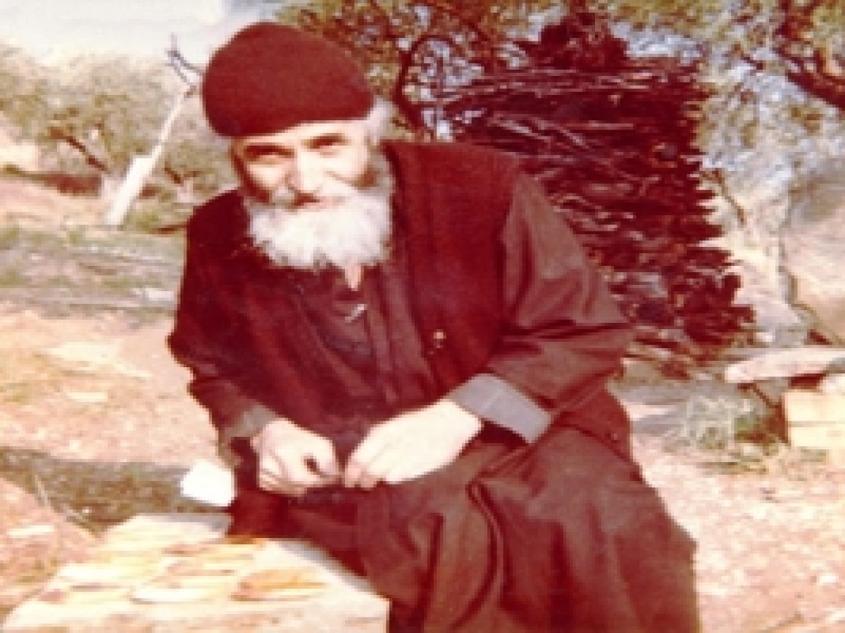 Όσιος Παΐσιος: «Μὲ ἕναν μικρὸ σεισμό, μὲ ἕνα τράνταγμα, θὰ σωριάσουν ὁλόκληρες ἀδελφότητες, ὁλόκληρα μοναστήρια, γιατὶ ὁ καθένας θὰ πάη νὰ σώση τὸν ἑαυτό του»