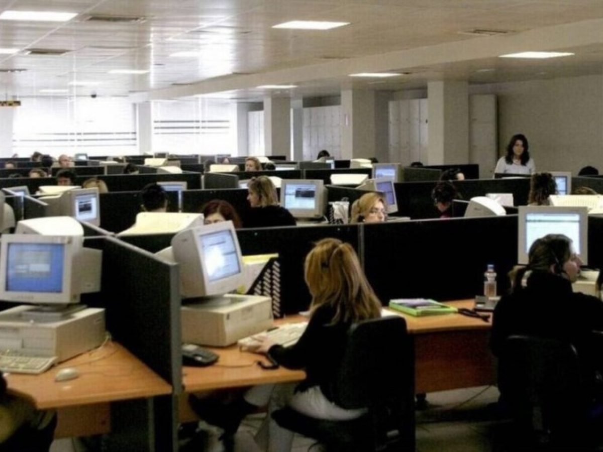 Θέλουν άρση της μονιμότητας για να γιγαντώσουν το πελατειακό κράτος