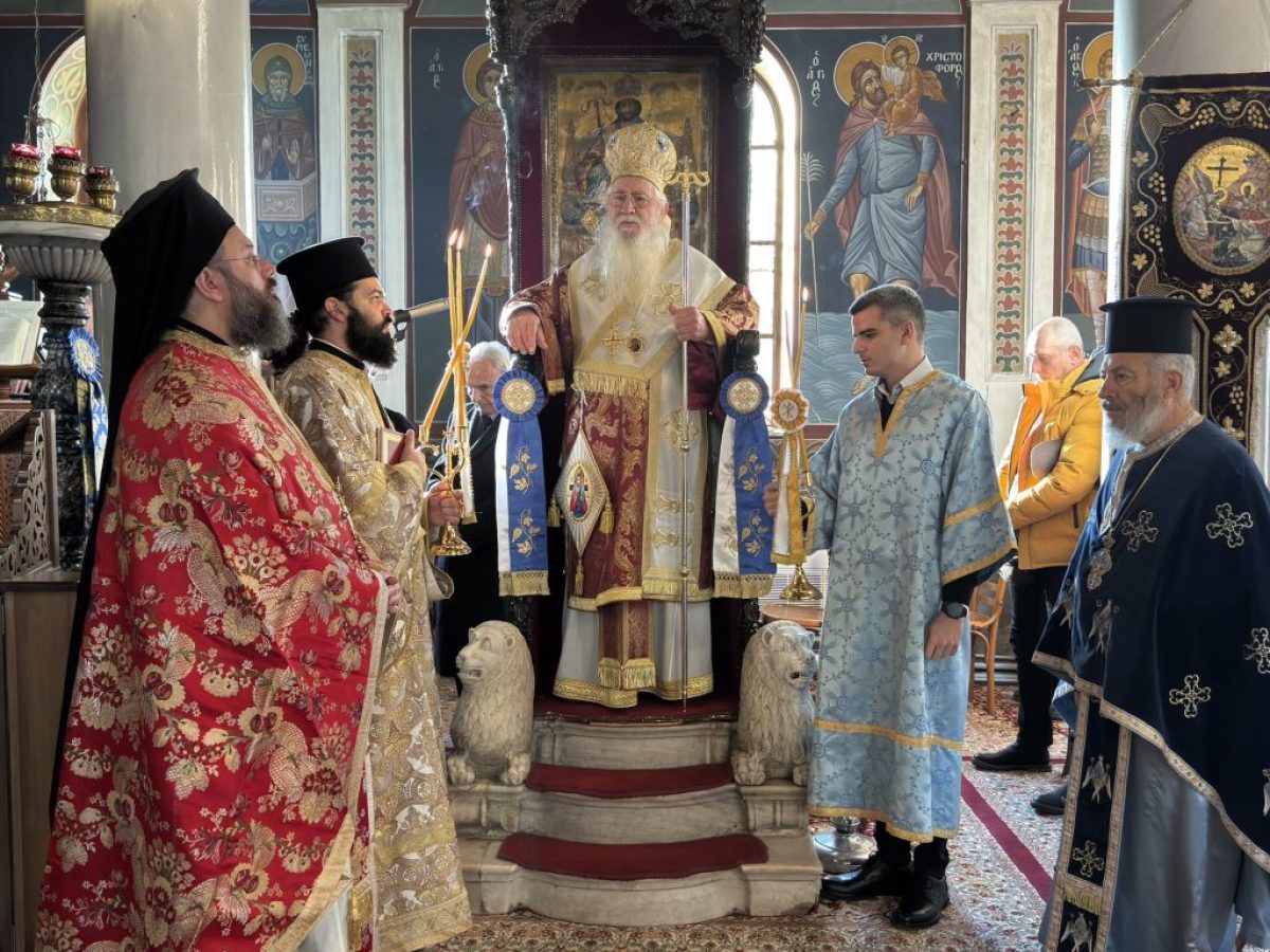 Θεία Λειτουργία και Δοξολογία για το νέο έτος στη Μητρόπολη Θηβών