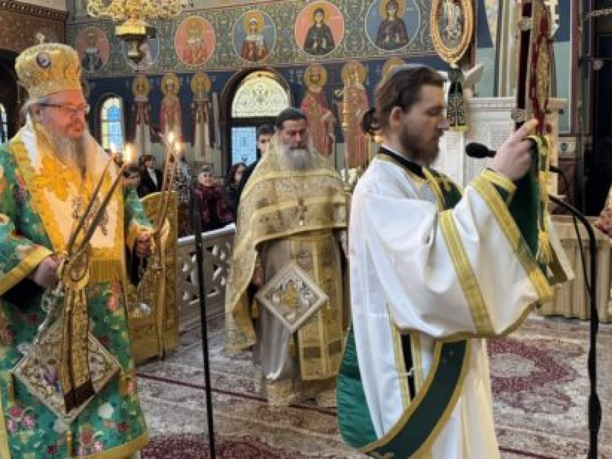 Το ετήσιο μνημόσυνο του μακαριστού Αρχιεπισκόπου Αλβανίας κυρού Αναστασίου στον Άγιο Αχίλλιο.