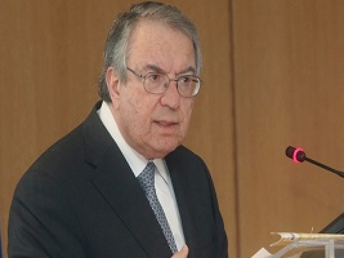 &Gamma;&iota;ώ&rho;&gamma;&omicron;&sigmaf; &Mu;&pi;&alpha;&mu;&pi;&iota;&nu;&iota;ώ&tau;&eta;&sigmaf;: &Omicron; &kappa;&alpha;&theta;&eta;&gamma;&eta;&tau;ή&sigmaf; &gamma;&lambda;&omega;&sigma;&sigma;&omicron;&lambda;&omicron;&gamma;ί&alpha;&sigmaf; &epsilon;&xi;&eta;&gamma;&epsilon;ί &gamma;&iota;&alpha;&tau;ί Έ&lambda;&lambda;&eta;&nu;&epsilon;&sigmaf; &kappa;&alpha;&iota; &Rho;&omega;&mu;&iota;&omicron;ί &delta;&epsilon;&nu; &epsilon;ί&nu;&alpha;&iota; &alpha;&nu;&tau;ί&theta;&epsilon;&tau;&epsilon;&sigmaf; έ&nu;&nu;&omicron;&iota;&epsilon;&sigmaf;