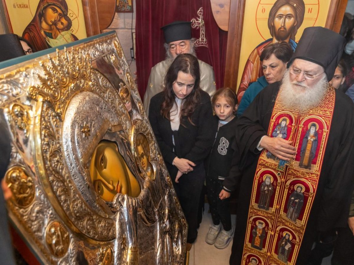 Υποδοχή Εικόνας Παναγίας της Παραμυθίας στα Κελλιά Λάρνακας (ΦΩΤΟ)
