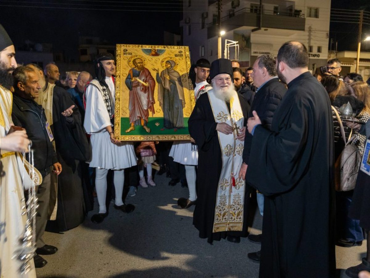 Υποδοχή της Ιεράς Εικόνας της Αγίας Θέκλης στον συνοικισμό Αγίων Αναργύρων Β’ στη Λάρνακα (ΦΩΤΟ)