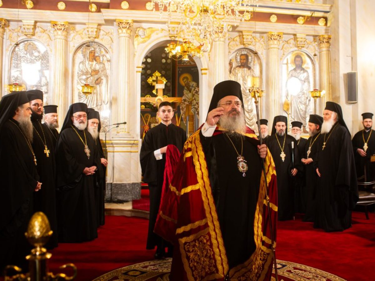 Λαμπρός Πολυαρχιερατικός Εσπερινός για την Πολιούχο της Καλαμάτας «Παναγία Υπαπαντή»