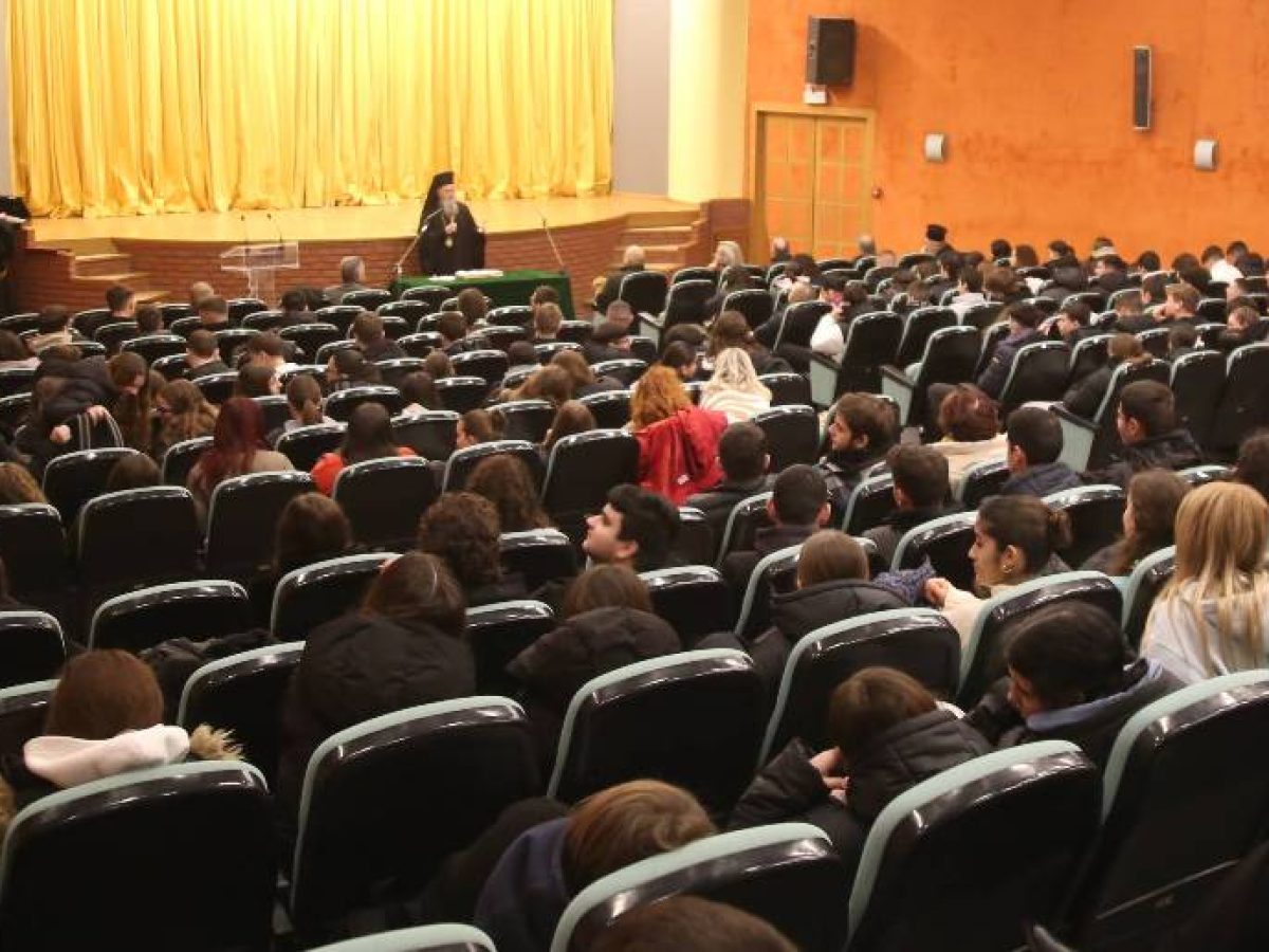 Μητροπολίτης Ναυπάκτου: Οι Τρεις Ιεράρχες εκχριστιάνισαν τον Ελληνισμό, δεν εξελλήνισαν τον Χριστιανισμό