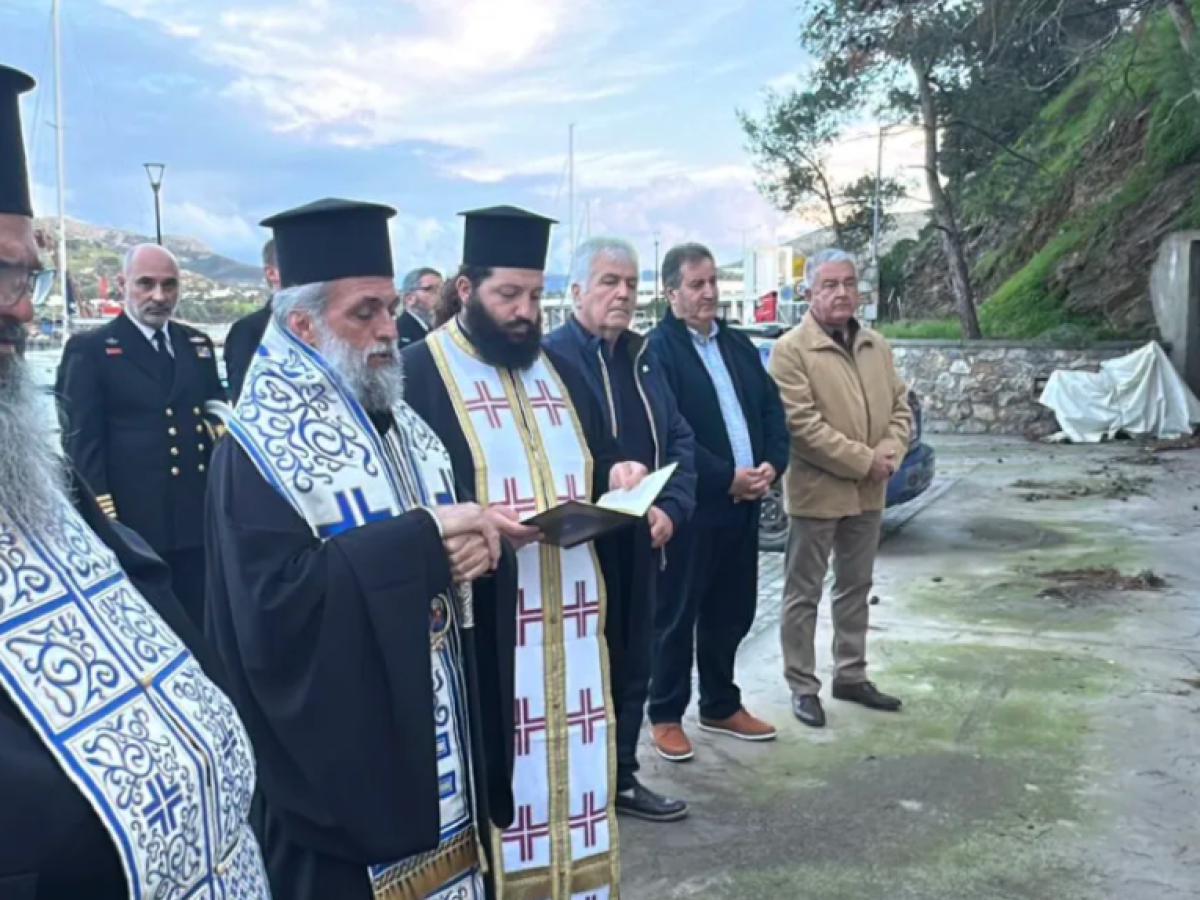 Τρισάγιο πεσόντων του ελικοπτέρου στην Κίναρο