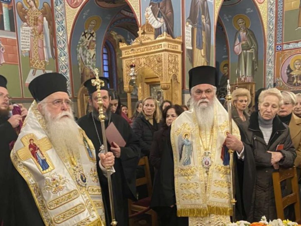 O Βόλος υποδέχθηκε την άφθαρτη δεξιά χείρα του Αγίου Χαραλάμπους – Αγρυπνία για τα κεκοιμημένα παιδιά στην Ανάληψη