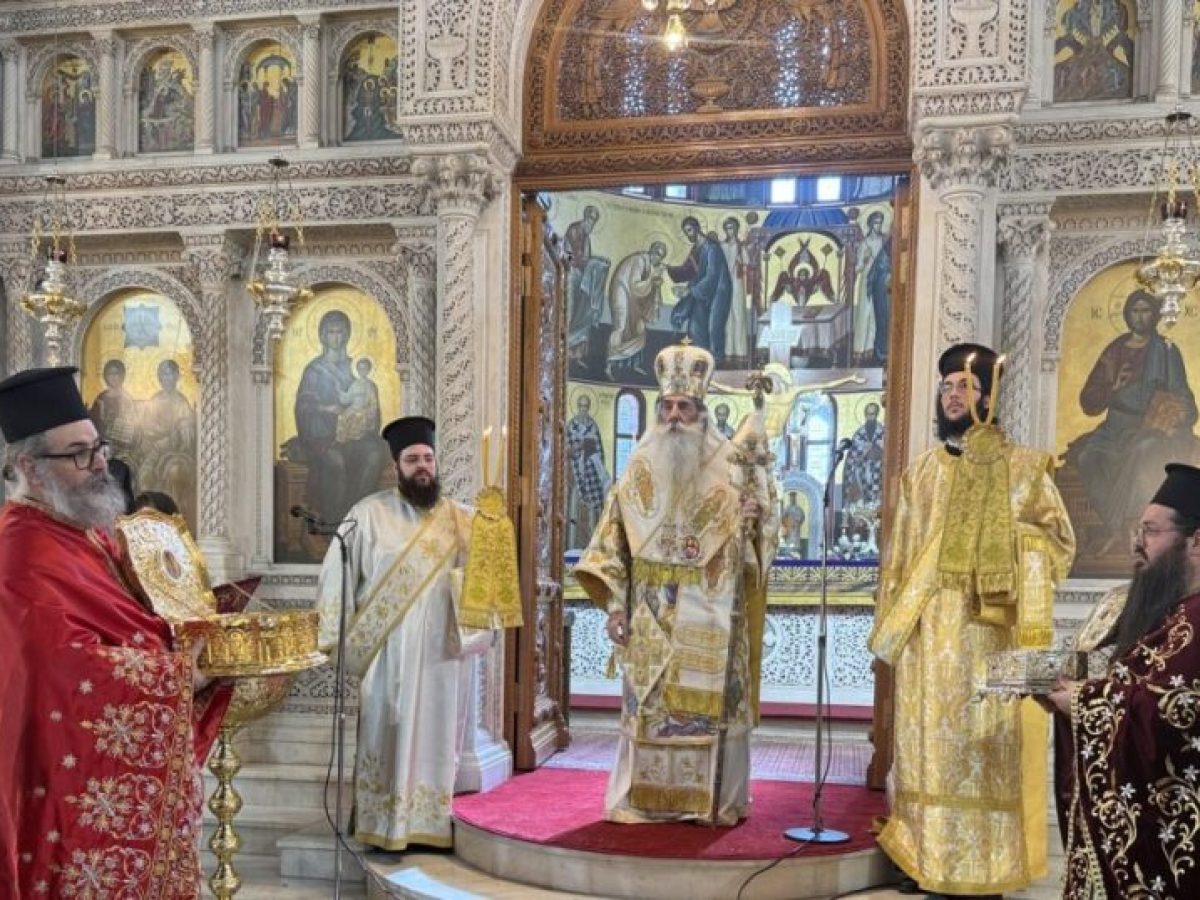 Η Κυριακή της Ορθοδοξίας στον Καθεδρικό Ιερό Ναό Αγίας Τριάδος Πειραιώς (ΦΩΤΟ)