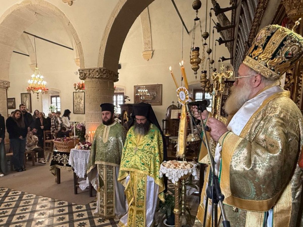 Η Κυριακή της Σταυροπροσκυνήσεως στον Ιερό Ενοριακό Ναό Τιμίου Σταυρού στον Χανδρά Σητείας