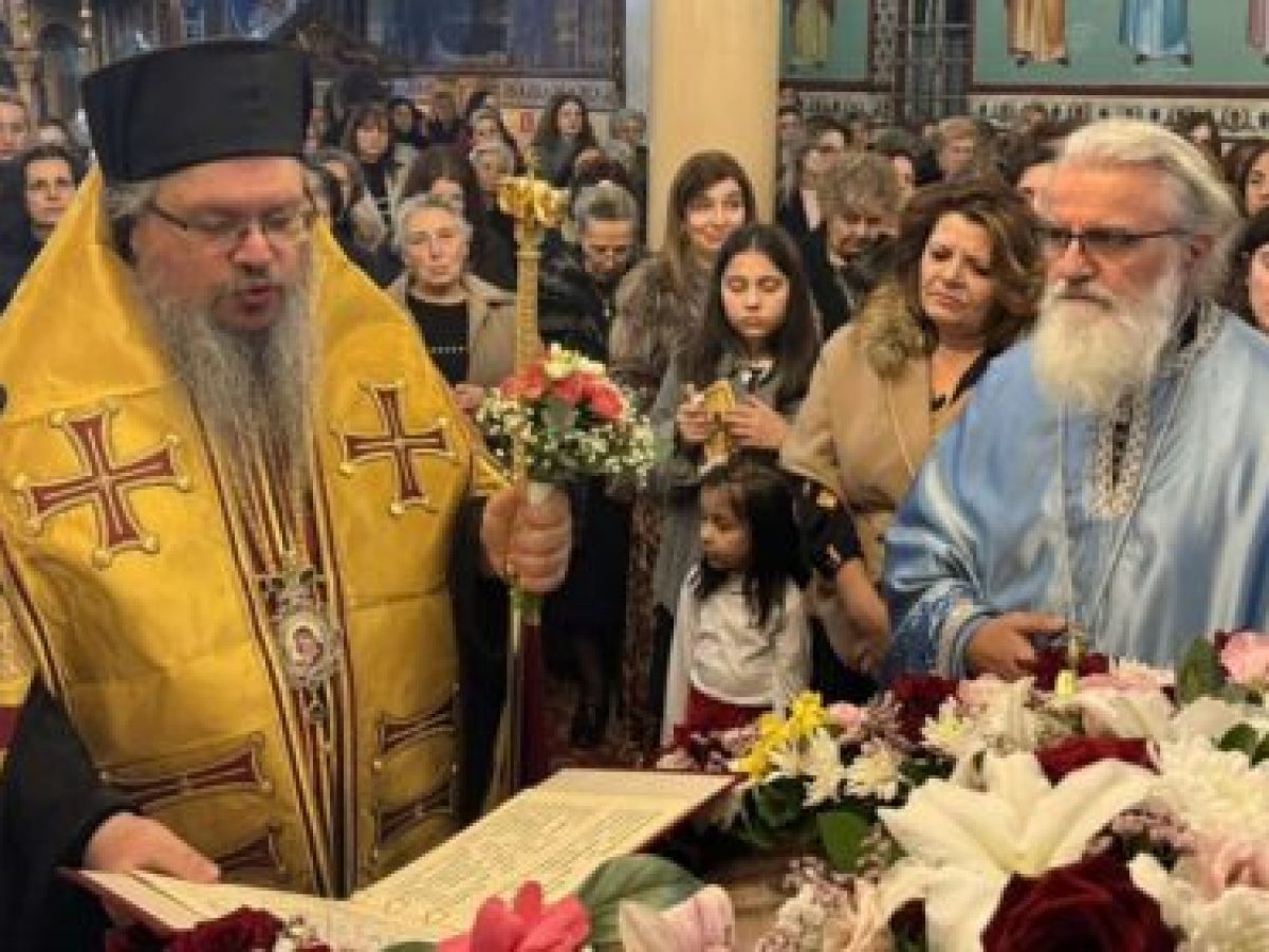 Σε δύο Ακολουθίες της Β’ Στάσης των Χαιρειτσμών χοροστάτησε ο Σεβασμιώτατος σε Ραψάνη και Λάρισα.