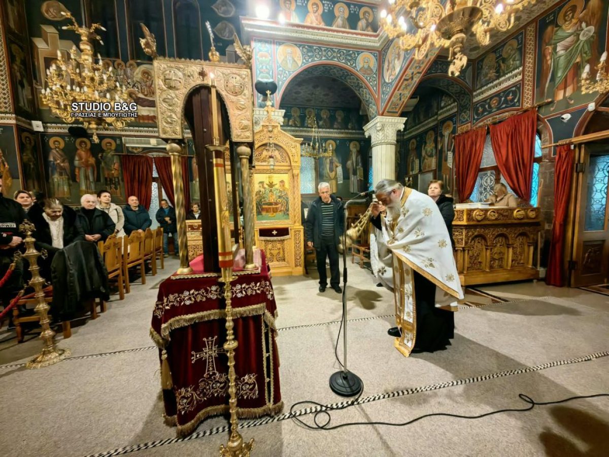 Σε κατανυκτικό κλίμα οι  Β’ Χαιρετισμοί στον Ναό Ευαγγελισμού της Θεοτόκου Ναυπλίου