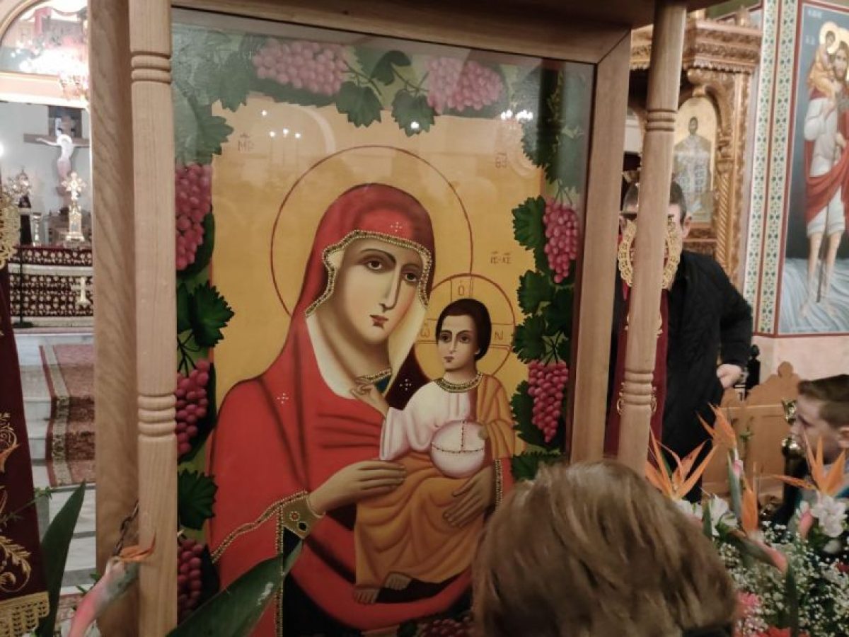 Συγκίνηση κατά την Υποδοχή αντιγράφου της  Ιεράς Εικόνος της Παναγίας Ιεροσολυμιτίσσης στη Νέα Κρήνη Θεσσαλονίκης
