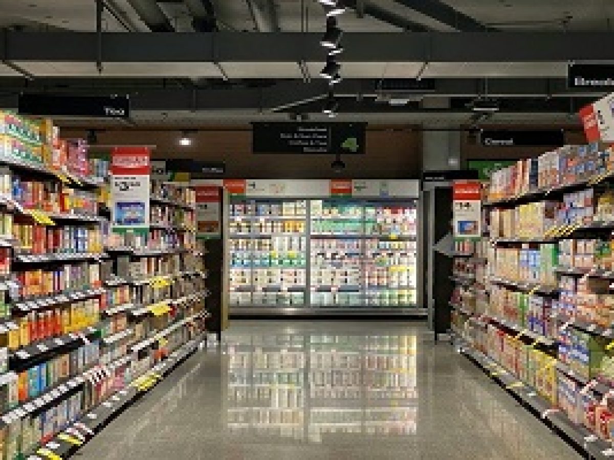Στη Γαλλία, νόμος υποχρεώνει τα σούπερ μάρκετ να μην πετούν το απούλητο φαγητό – Τέλος στη σπατάλη τροφίμων