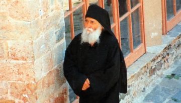 ΓΕΡΟΝΤΙΚΟ: Άγιοι και αγιότητα