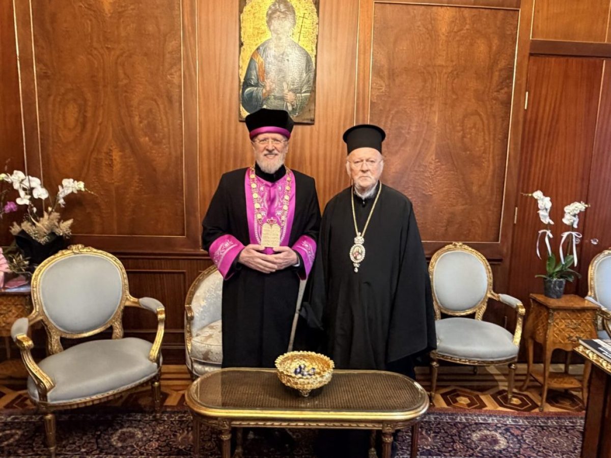 O Αρχιραββίνος της Τουρκίας ευχήθηκε στον Οικουμενικό Πατριάρχη για το Πάσχα