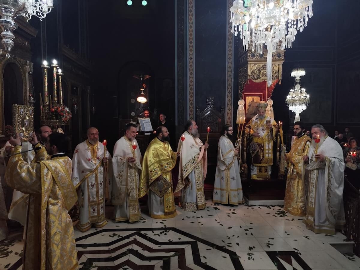 Εσπερινός της Αγάπης, το παγκόσμιο μήνυμα της Αναστάσεως από την Καρδίτσα