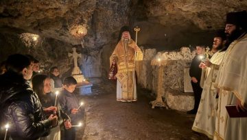 Αρχιερατική Θεία Λειτουργία στον Άγιο Αντώνιο στο Βένι
