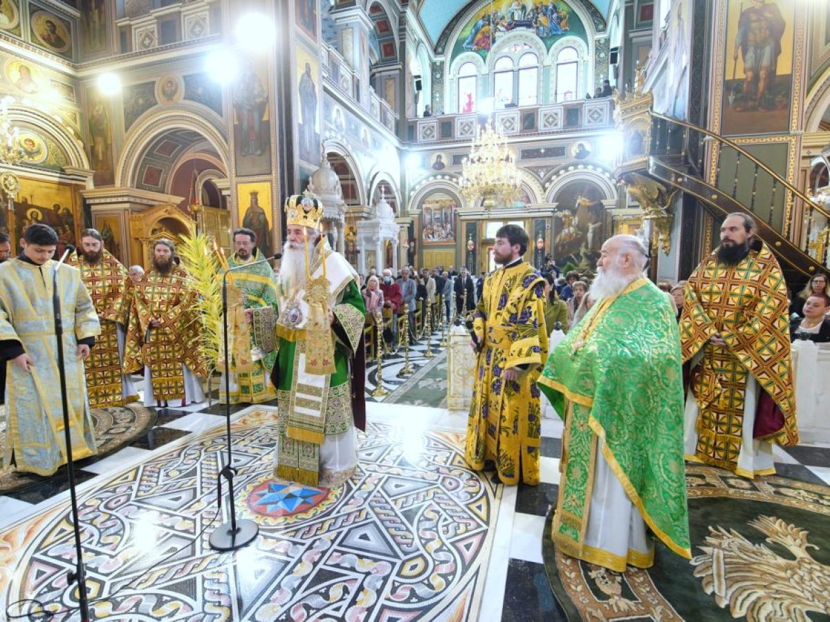 Μητροπολίτης Πειραιώς: ««Καλούμεθα να επιτελέσουμε μία έξοδο ζωής» – Η Κυριακή των Βαΐων στην Ιερά Μητρόπολη Πειραιώς.