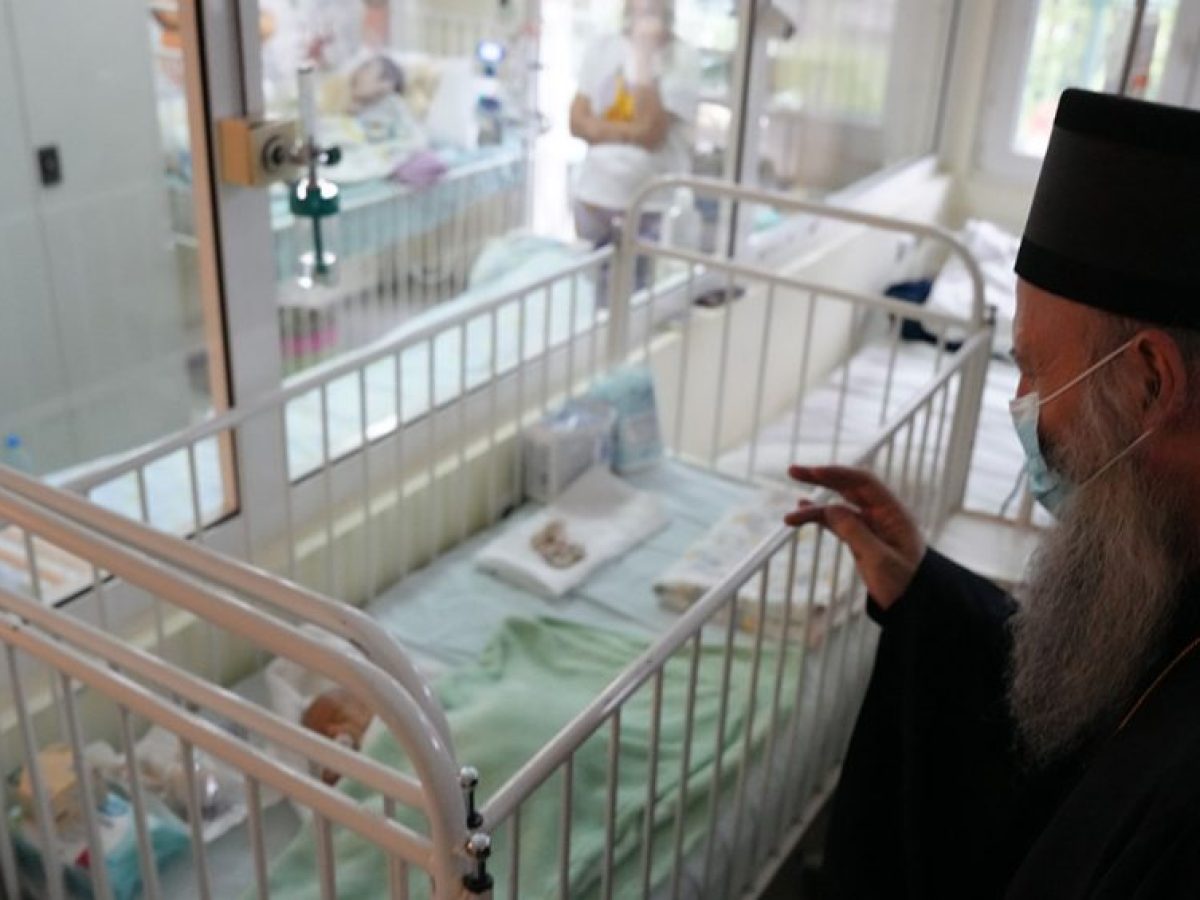 Ο Πατριάρχης Σερβίας επισκέφθηκε την Πανεπιστημιακή Παιδιατρική Κλινική Βελιγραδίου