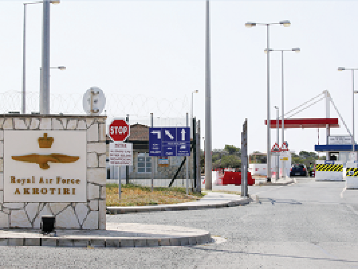 ΑΡΘΡΟ ΦΑΝΟΥΛΑΣ ΑΡΓΥΡΟΥ: Η «καλή θέληση των Κυπρίων» είναι που διατηρεί την ανύπαρκτη «κυριαρχία» των βρετανικών στρατιωτικών βάσεων