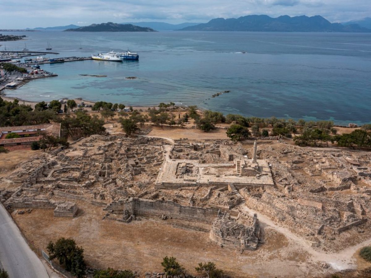 Πολύτιμα ευρήματα στην Κολώνα Αίγινας