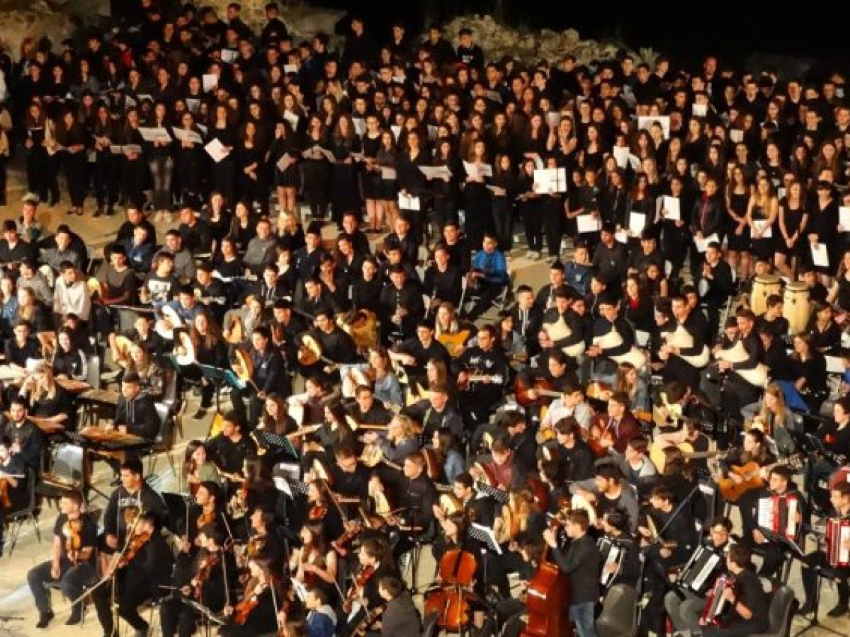 Καβάλα: Το μαθητικό φεστιβάλ «Άδοντες καί Ψάλλοντες…» συμπληρώνει 10 χρόνια, αναδεικνύοντας τη μουσική παιδεία