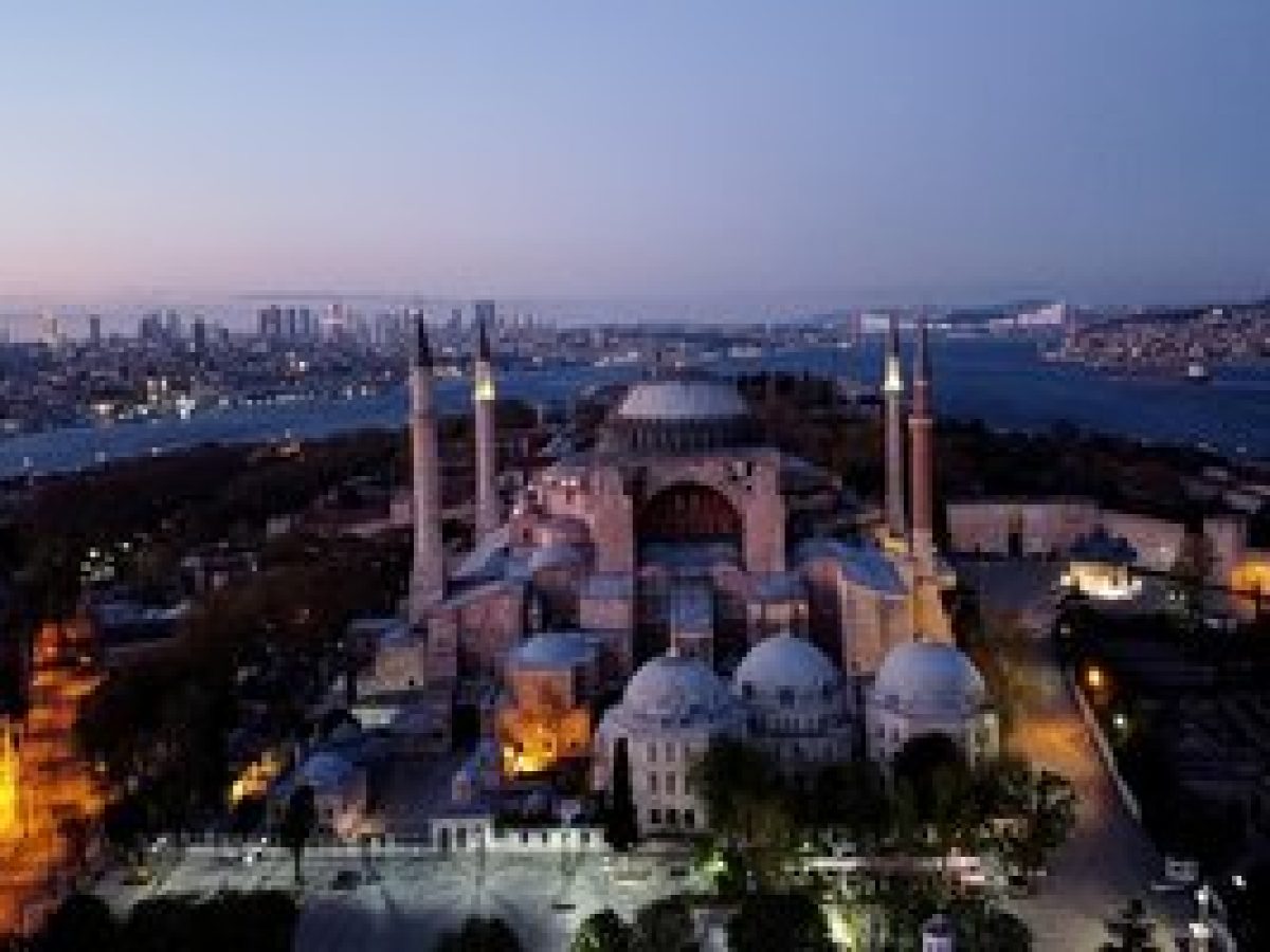 «Δεν υπήρξε ποτέ Βυζάντιο»: Οι Τούρκοι σβήνουν την ιστορική μνήμη από το μυαλό εκατομμυρίων μαθητών