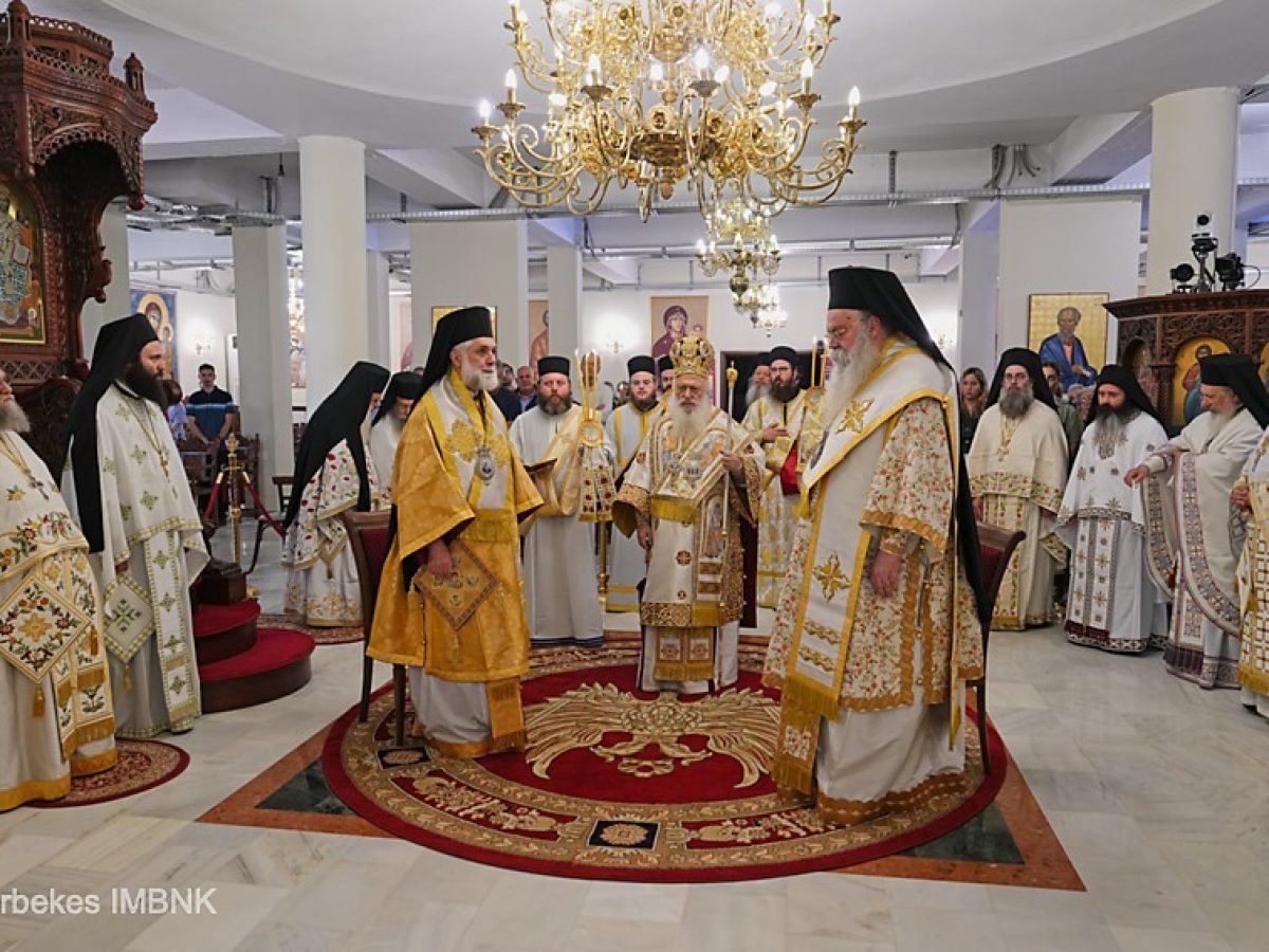 Πολυαρχιερατικό Συλλείτουργο και χειροτονία στον Ναό Αγίου Λουκά Βέροιας