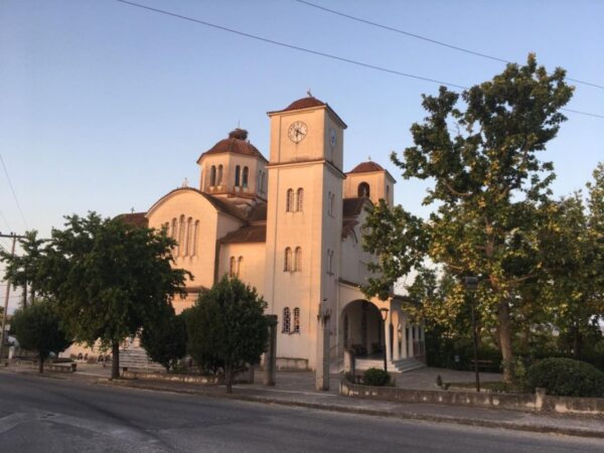 Ιερά Aγρυπνία στο Ιερό Παρεκκλήσιο Αγίου Πορφυρίου Ελευθερών.
