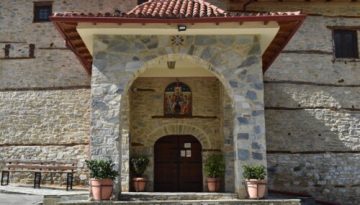 Ι.Μ. Αγ. Τριάδος Σπαρμού Ολύμπου : Πρόγραμμα Ακολουθιών Μαΐου