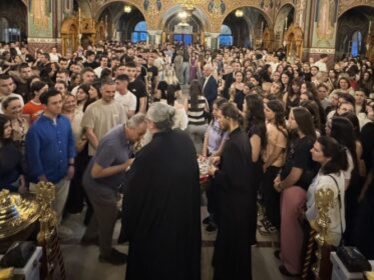 «Δέσποτα Χριστέ, φώτισε την μαθητιώσα νεολαία σου».