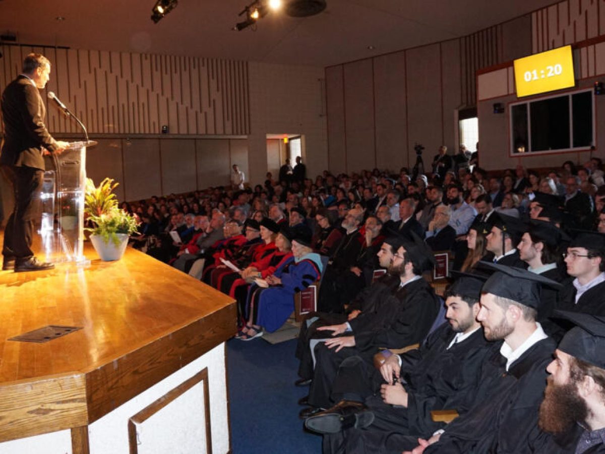 Η τελετή αποφοίτησης του Ελληνικού Κολεγίου και της Θεολογικής Σχολής του Τιμίου Σταυρού Βοστώνης