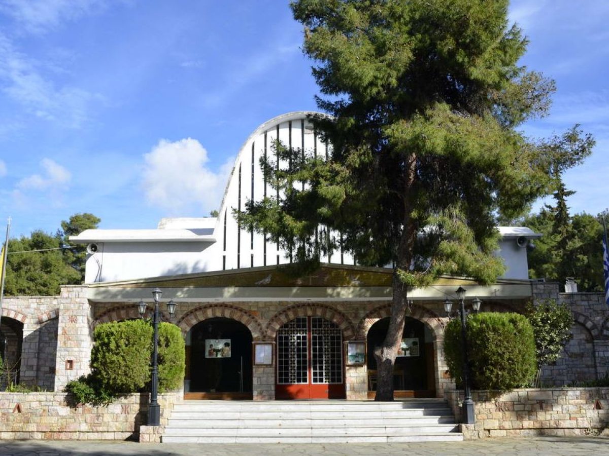 Ιερά Αγρυπνία επι τη εορτή της Μεσοπεντηκοστής στον Ι.Ν. Υψώσεως Τιμίου Σταυρού Χολαργού