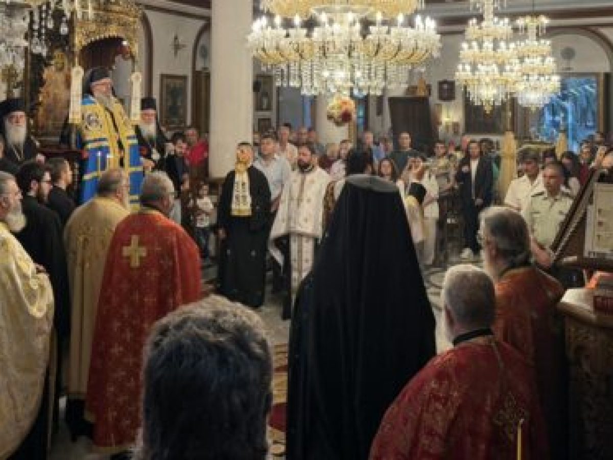 Πανηγυρικός πολυαρχιερατικός Εσπερινός της Αγίας Τριάδος στον Ιερό Μητροπολιτικό Ναό Αγίας Τριάδος Μυρίνης Λήμνου.
