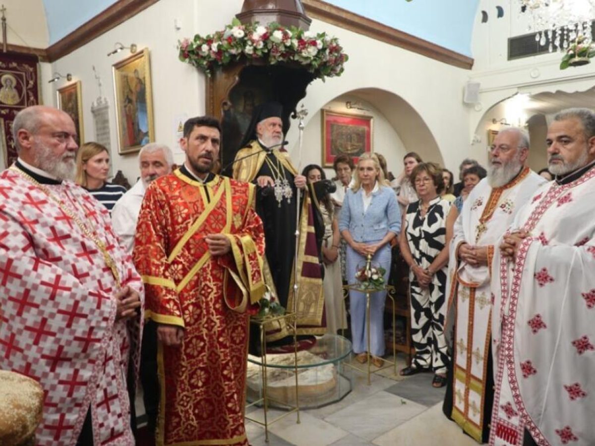 Οι Μυκόνιοι εν πληθούση εκκλησία τίμησαν την μνήμη της Αγίας Κυριακής