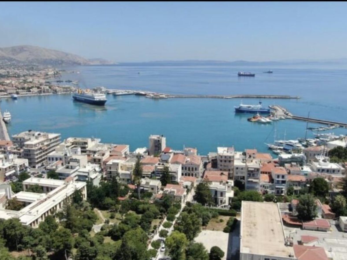 Ό&sigma;&omicron; &eta; &Chi;ί&omicron;&sigmaf; &mu;&iota;&kappa;&rho;&alpha;ί&nu;&epsilon;&iota; &sigma;&tau;&omicron;&nu; &omicron;&rho;ί&zeta;&omicron;&nu;&tau;&alpha;&hellip;